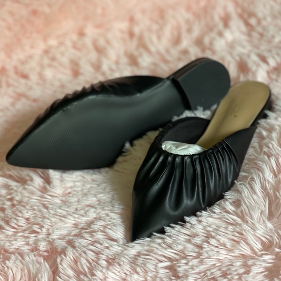 Simple Mules - Picture 3 of 3